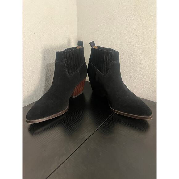 Franco Sarto  Black suede booties. - Picture 1 of 5